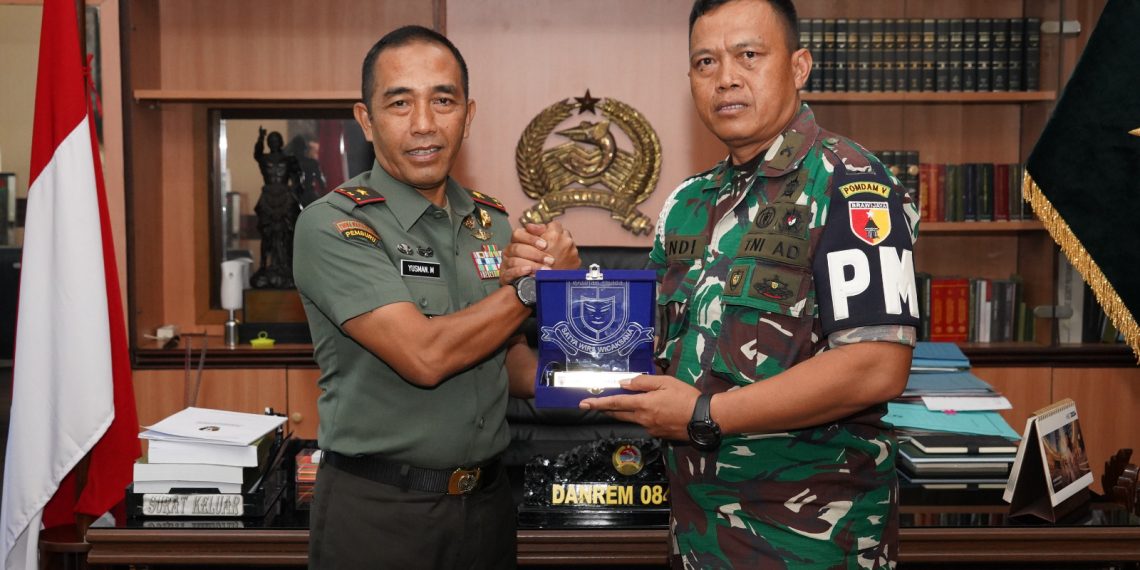 Courtesy Call Dandenpom V/4 kepada Danrem 084/BJ, Dalam Rangka HUT ke-78 Polisi Militer Angkatan Darat Tahun 2024