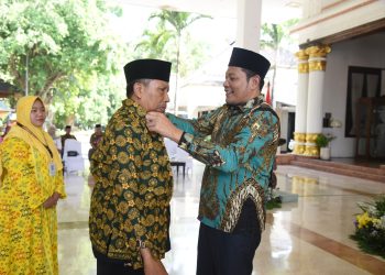 Plt Bupati Sidoarjo H Subandi Berangkatkan 221 CJH Kloter Perdana