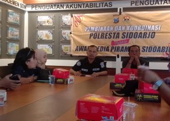 Perangi Hoaks, Humas Polresta Sidoarjo Jalin Sinergitas dengan Wartawan Online