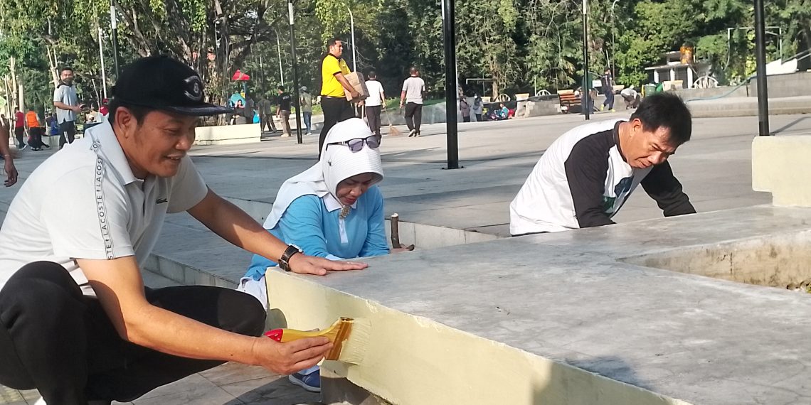 Plt Bupati Sidoarjo H Subandi Gerakkan Seluruh ASN dengan Aksi Kerja Bakti Massal