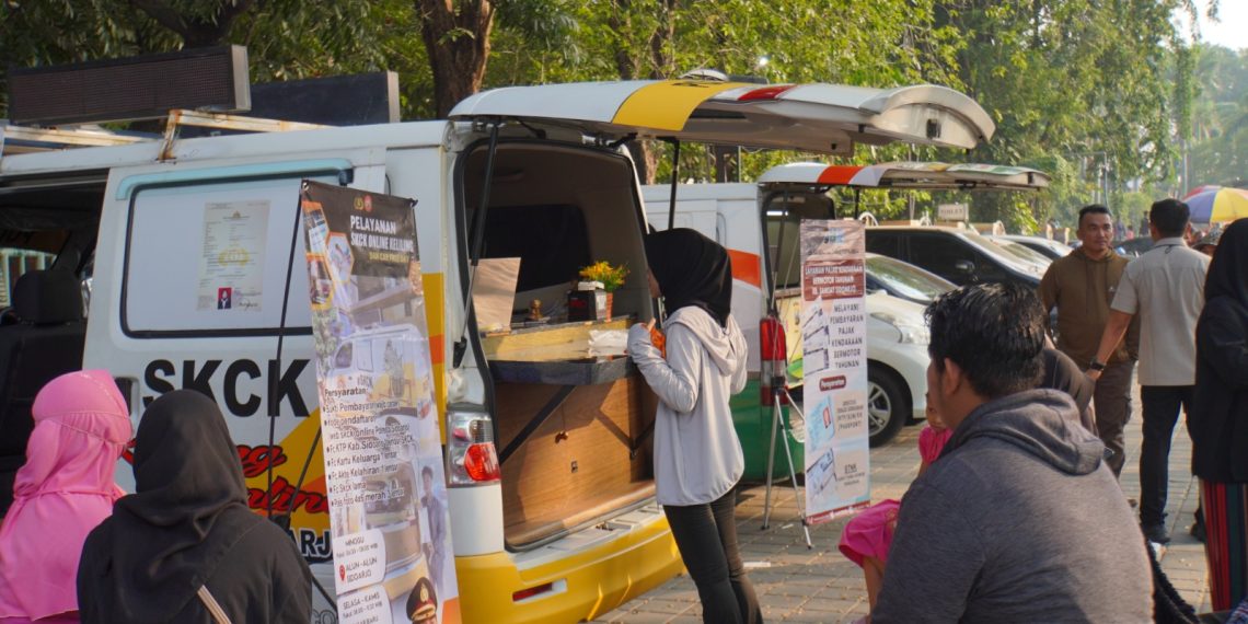 Minggu Melayani, Polresta Sidoarjo Sediakan Layanan Publik di Alun-alun
