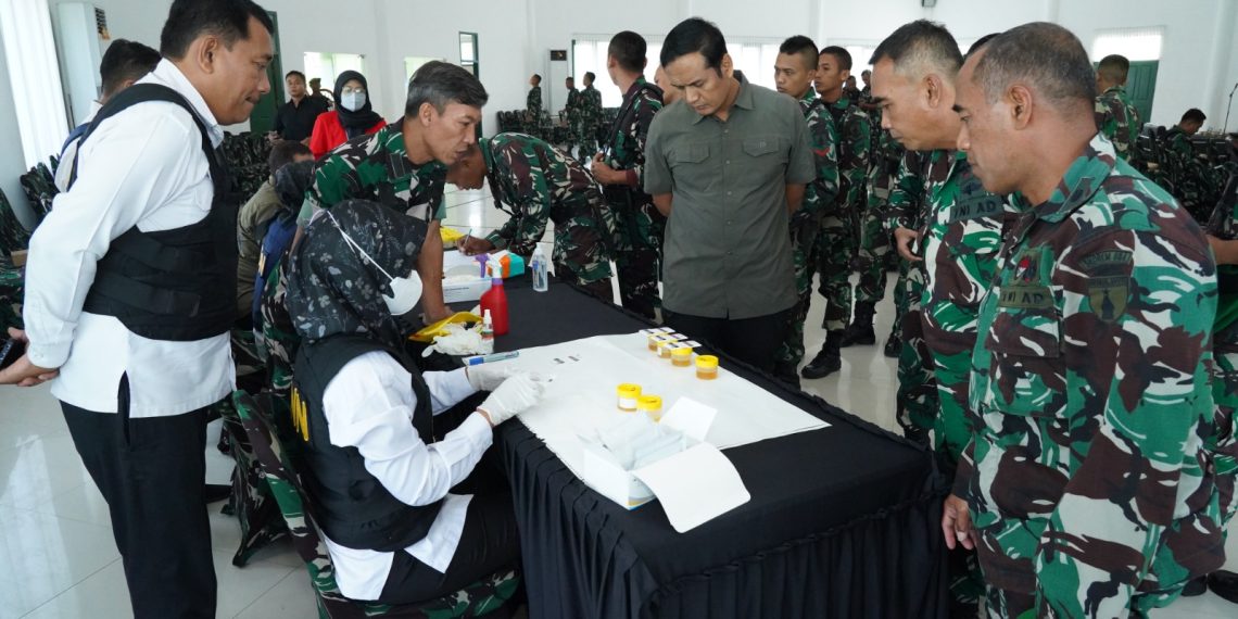 Prajurit dan PNS Korem 084/BJ Mengikuti Sosialisasi Bahaya Narkoba Dalam Rangka P4GN