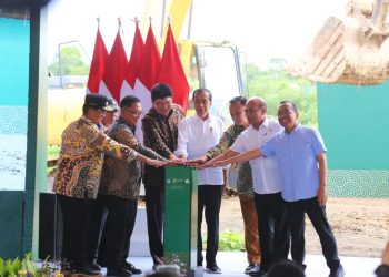 Presiden Jokowi Didampingi Menko PMK  Groundbreaking Beberapa Proyek di IKN