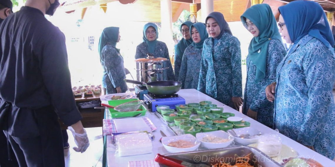Dr Sriatun Subandi Harapkan Kader PKK Hidangkan Makanan Sehat Bagi Keluarga