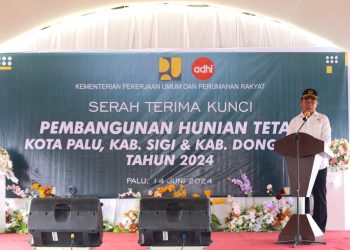 Menko Muhadjir Serahkan Kunci Hunian Tetap Korban  Gempa di Sulawesi Tengah