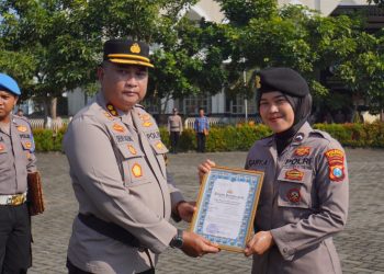 Upacara Hari Kesadaran Nasional, Polresta Sidoarjo Apresiasi Polwan Berprestasi Internasional