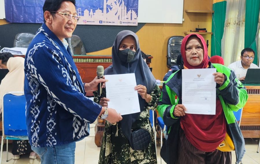 Gandeng Anggota DPRD Khulaim Junaidi, DPMPTSP Jatim Gelar Roadshow Pelayanan Perizinan UMKM Pemula