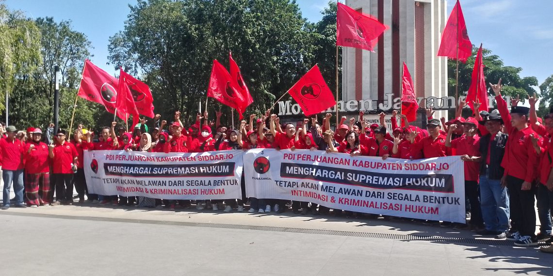 Kerahkan Ratusan Kader, DPC PDIP Sidoarjo Lawan Kriminalisasi Sekjen Hasto Kristiyanto