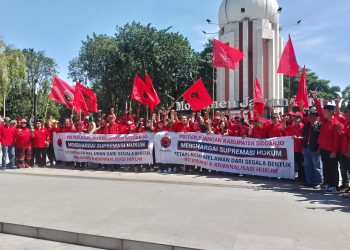 Kerahkan Ratusan Kader, DPC PDIP Sidoarjo Lawan Kriminalisasi Sekjen Hasto Kristiyanto