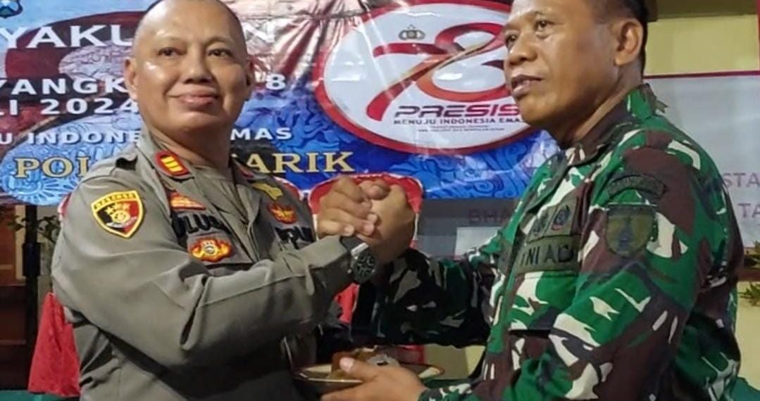 Sinergitas di Kecamatan Tarik Peringati Hari Bhayangkara