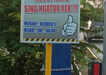 Polisi Pasang Imbauan Antisipasi Kepadatan Lalu Lintas di Flyover Jumputrejo