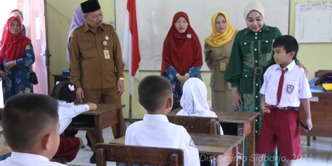 Dr Sriatun Subandi Tinjau Langsung Pelaksanaan MPLS Transisi PAUD ke SD