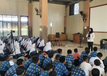 Polisi Edukasi Bijak Bermedia Sosial di MPLS