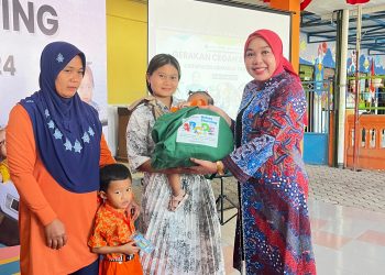 dr  Sriatun Subandi Support Gerakan Serentak Cegah Stunting di Desa Kalisogo Jabon