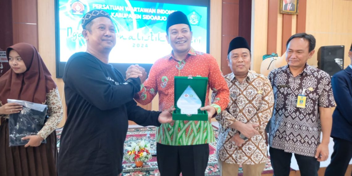 Plt Bupati Subandi Apresiasi Ngaji Jurnalistik Santri PWI Sidoarjo