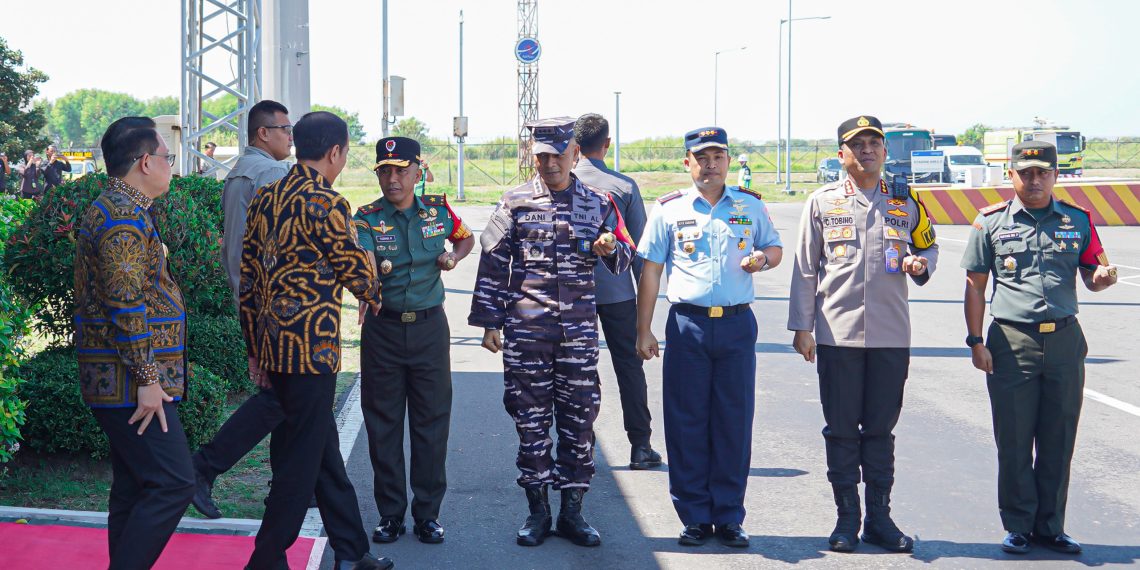 Kunjungan Kerja Presiden RI di Wilayah Korem 084/BJ Berjalan Aman dan Lancar