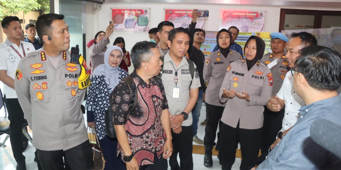 Kementerian PANRB Lakukan Verifikasi dan Observasi Lapangan Layanan Publik di Polresta Sidoarjo