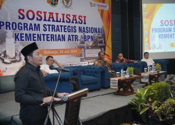Plt Bupati Sidoarjo Subandi Bantu Masyarakat Manfaatkan Program PTSL