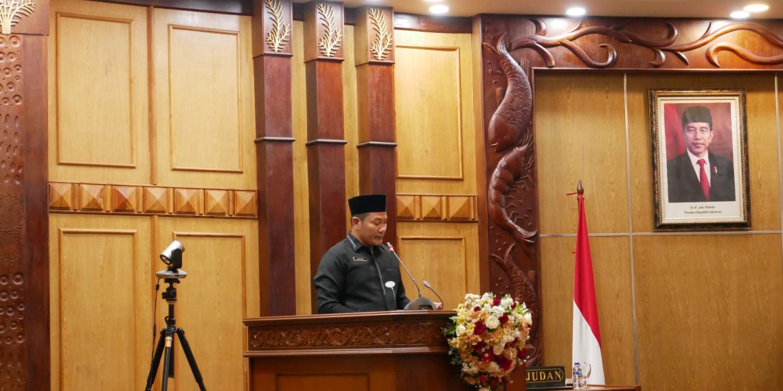 Ini Penjelasan Plt Bupati Subandi terhadap Raperda Perubahan APBD Kabupaten Sidoarjo