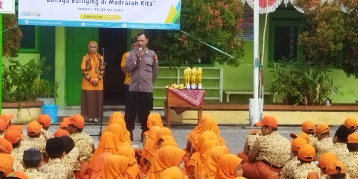 Polisi Ajak Pelajar MIN 2 Sidoarjo Cegah Bullying