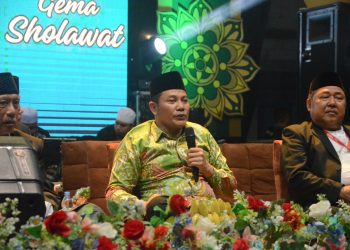 Plt Bupati Sidoarjo H Subandi Bersholawat  Bersama Ribuan Warga Sawunggaling
