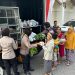 Mobil Dapur Lapangan Polisi Sidoarjo Sapa Emak-emak