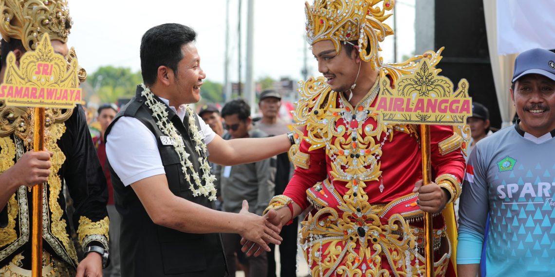 Buka Lomba Karnaval HUT ke-79 RI, Plt Bupati Subandi : Karnaval Tumbuhkan Semangat Nasionalisme