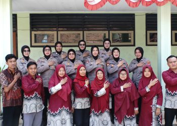 Polwan Polresta Sidoarjo Gelar Baksos dan Sosialisasi Bahaya Kenakalan Remaja