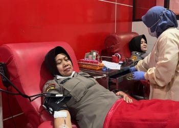 Sambut HUT Ke-76, Polwan Polresta Sidoarjo Donorkan Darah