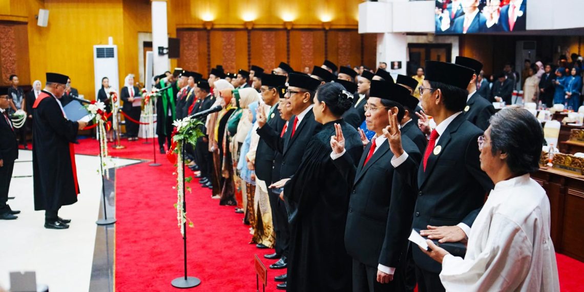 50 Anggota DPRD Surabaya 2024-2029 Resmi Dilantik
