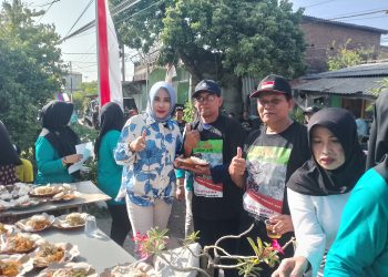 Bacawabup Hj Mimik Idayana Bagikan 700 Paket Makan Bergizi Gratis di Punggul