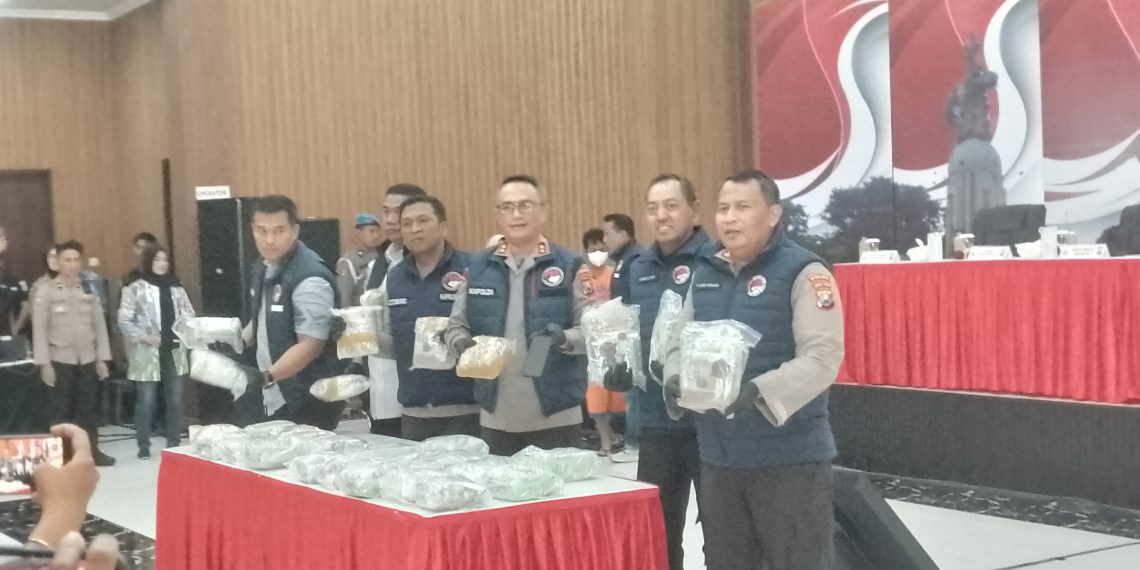 Polresta Sidoarjo Tangkap Kurir Sabu 30 Kg