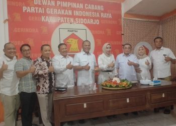 Rahmat Muhajirin Pimpin Sertijab Ketua DPC Partai Gerindra Sidoarjo dari H Kayan kepada Hj Mimik Idayana