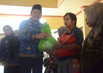 1.384 KRS di Tiga Kecamatan Mendapatkan Daging Ayam dan Telur