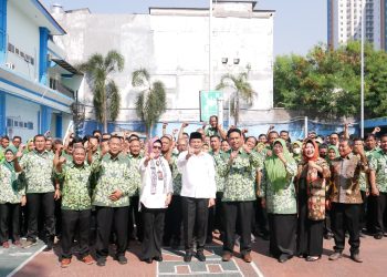 Plt Bupati Sidoarjo Subandi Pimpin Apel Pagi di Perumda Delta Tirta