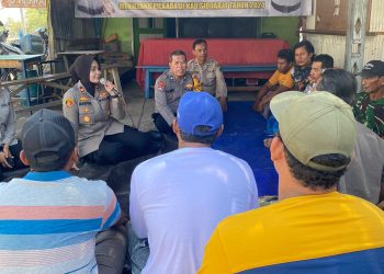 Kapolsek Sedati Bincang Kamtibmas dengan Warga Nelayan