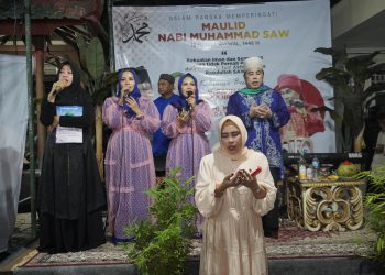 KH Aad Ainur Salam Doakan Cawabup Hj Mimik Idayana Terkabul Hajatnya