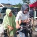 Jumat Berkah, Cawabup Hj Mimik Idayana Makan Gratis Bareng 500 Warga Desa Glagaharum Porong