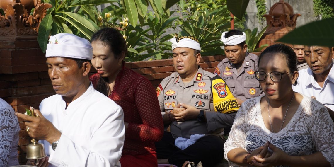 Wakapolresta Sidoarjo Ajak Umat Hindu Doakan Pilkada 2024 Aman dan Damai