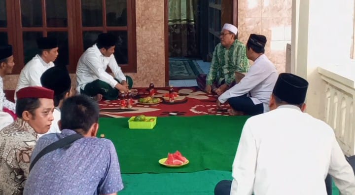 Cabup Subandi Gencar Sowan Kiai, KH Nur Kholis: Orangnya Merakyat dan Bisa Merangkul