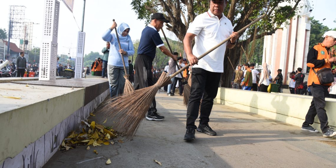 15 Ribu ASN Sidoarjo Serentak Kerja Bakti Bersama