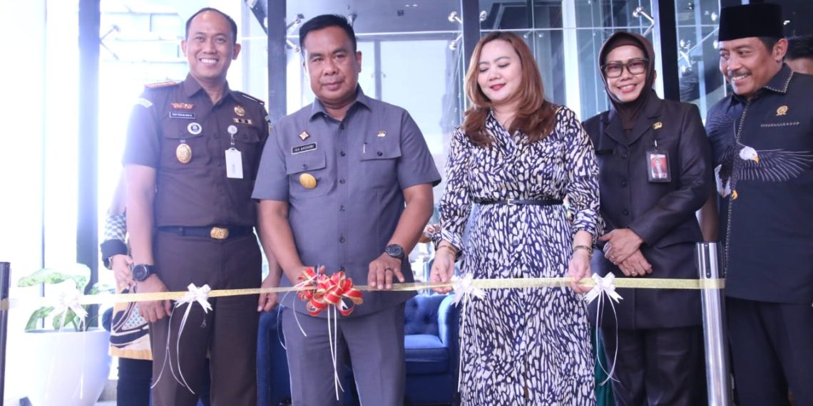 Pjs Bupati Isa Anshori Ajak Dukung Penuh UKM Sidoarjo Melalui Galery Kriya Kreatif