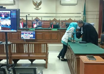 Hakim Tipikor Vonis 4 Tahun Penjara Siskawati Terdakwa Pemotongan Uang Insentif ASN BPPD Sidoarjo