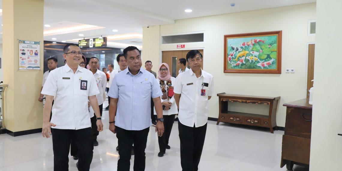 Kunjungi RSUD Notopuro, Pjs Bupati Sidoarjo Pastikan Kualitas Pelayanan dan Fasilitas Optimal