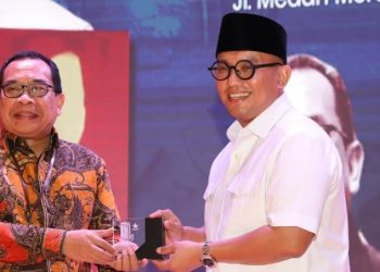 Perpusnas Kupas Buku Politik Pertahanan