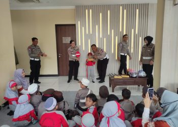 Satlantas Polresta Sidoarjo Kenalkan Rambu Lalu Lintas dengan Ceria