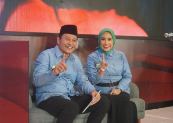 Subandi-Mimik Berkostum ala Prabowo saat Debat, Beri Ucapan Selamat Pelantikan Presiden Prabowo – Wapres Gibran