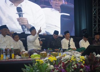 Gus Kautsar Acungkan Jari Satu