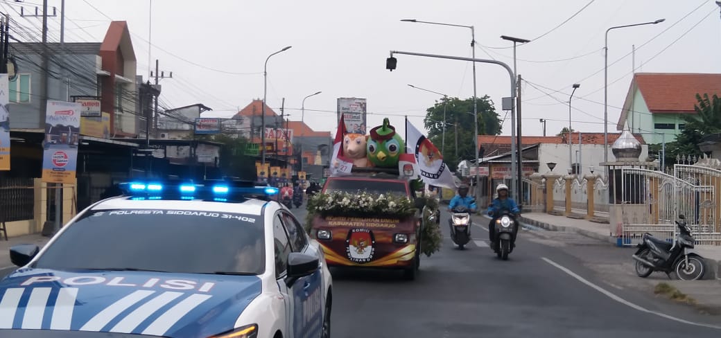 KPU Kabupaten Sidoarjo Kirab Maskot Guk KASIJO Bersama Si – JALIH