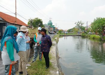 Sungai Pelayaran Tawangsari  Dibersihkan, Pjs Bupati Sidoarjo Minta Warga Tidak Buang Sampah di Sungai